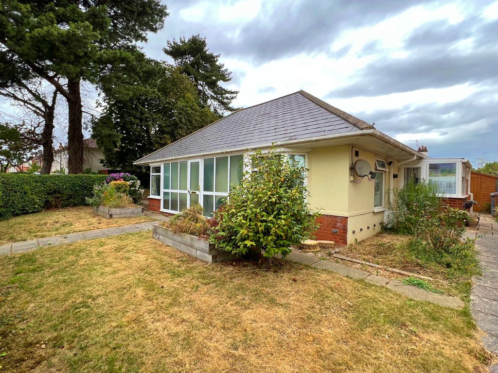 3 bed detached bungalow for sale in The Avenue, Trimley St. Mary