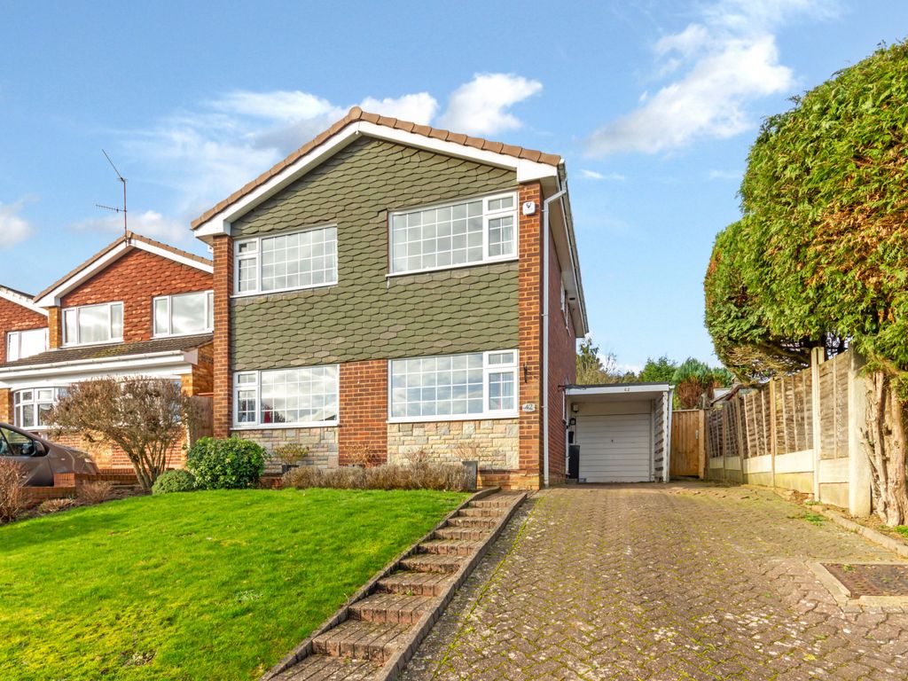 4 bed detached house for sale in Broadway Avenue, Halesowen B63 Zoopla