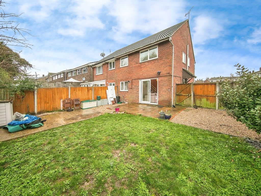 2 bed property for sale in Redwood Close, Colchester CO4, £180,000 Zoopla