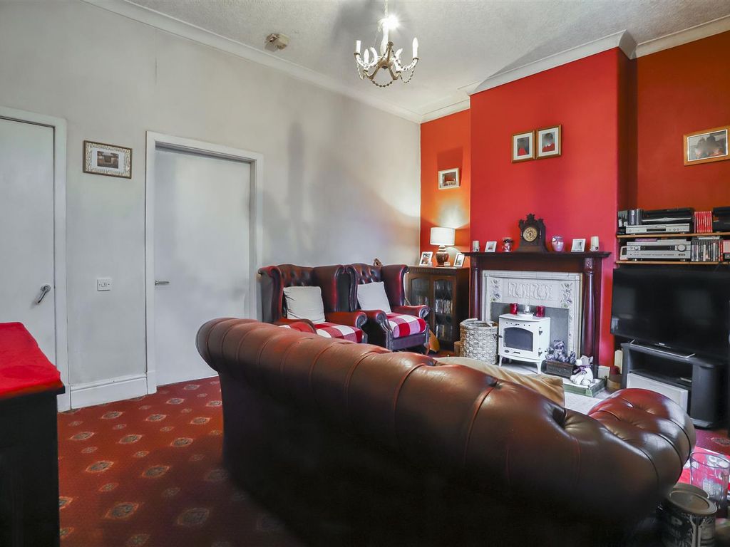 4 bed end terrace house for sale in Ashworth Road, Waterfoot
