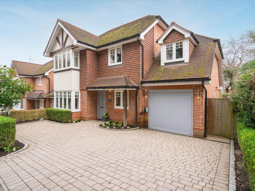5 bed detached house for sale in Wellington Avenue, Virginia Water