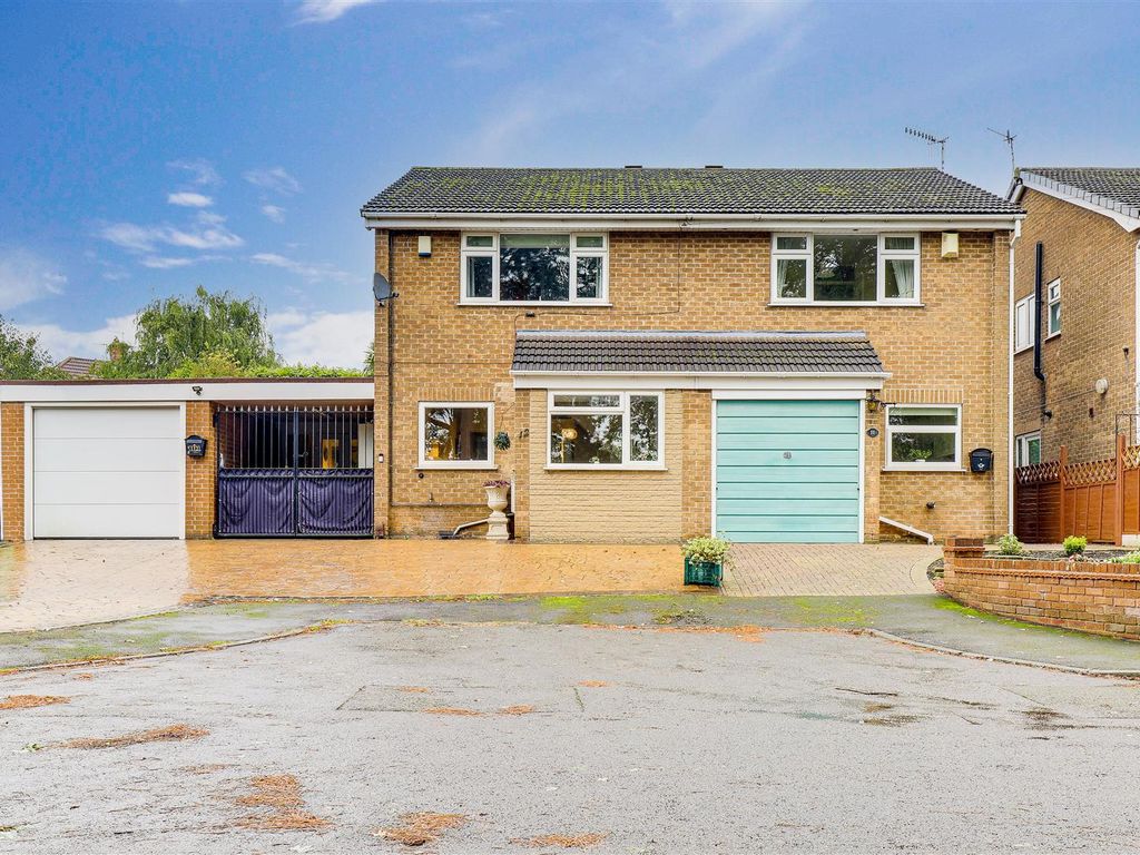 3 bed semidetached house for sale in Vicarage Close, Basford
