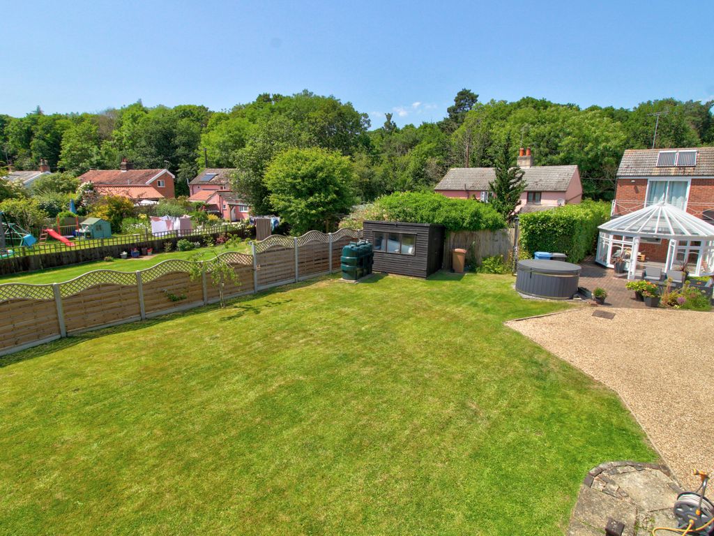 2 bed detached house for sale in Manningtree Road, Stutton, Ipswich IP9