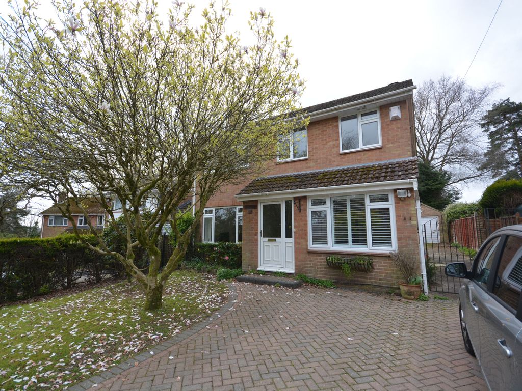 5 bed detached house for sale in Wetherby Close, Broadstone BH18 Zoopla