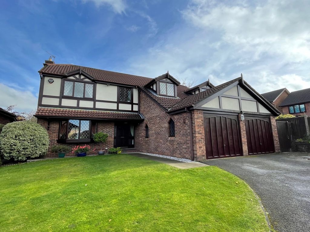 5 bed detached house for sale in Farmfield Drive, Tytherington
