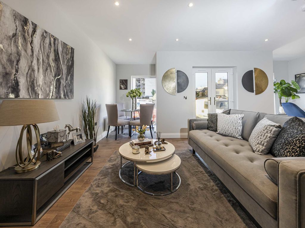 New home, 2 bed flat for sale in Springfield Lane, Weybridge KT13, £