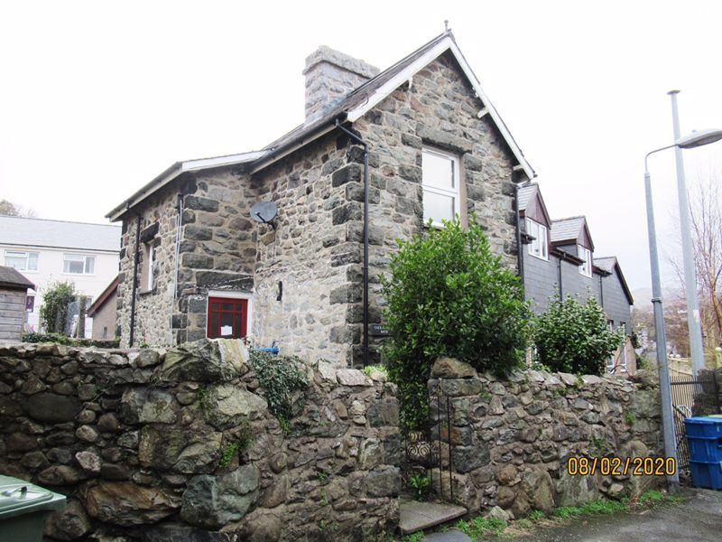 2 bed cottage to rent in Upperfield Street, Dolgellau LL40, £700 pcm