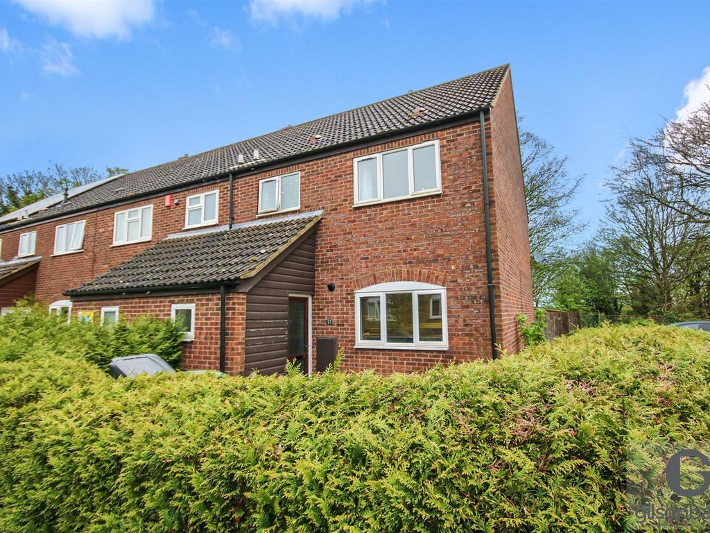 3 bed end terrace house for sale in Oak Close, New Costessey, Norwich