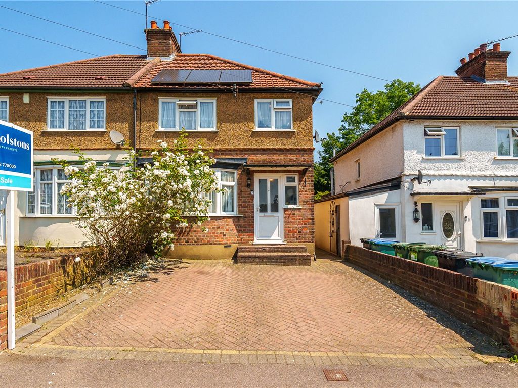 3 bed semidetached house for sale in Beechwood Rise, Watford