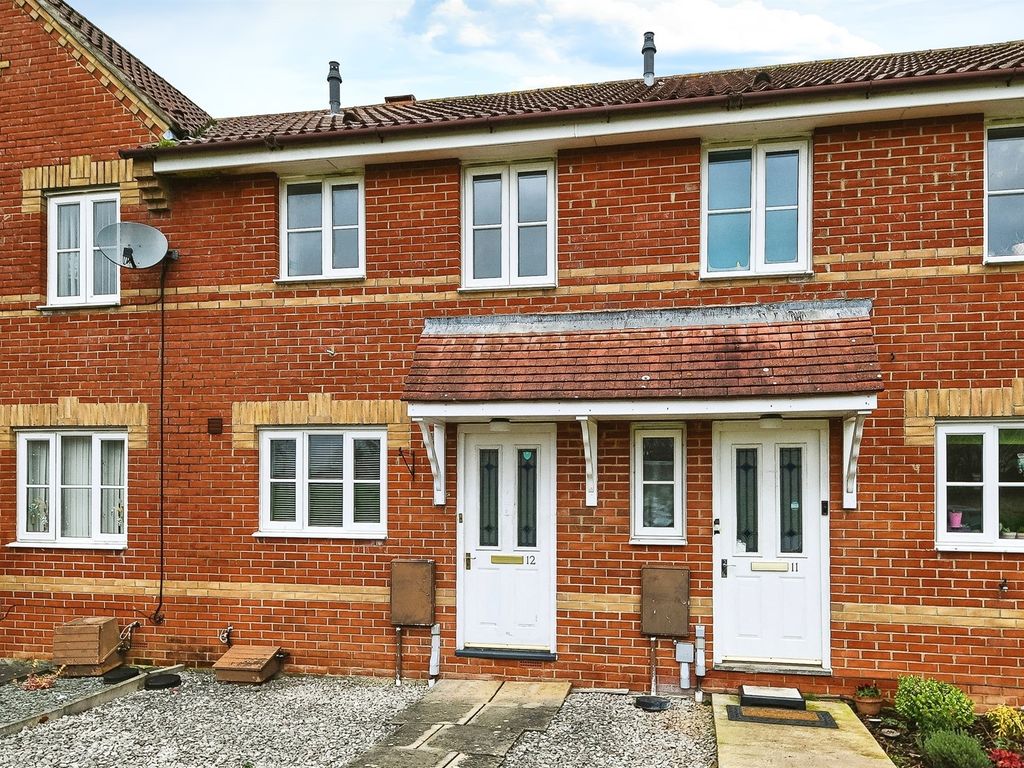 2 bed terraced house for sale in Bayfield Close, King's Lynn PE30, £