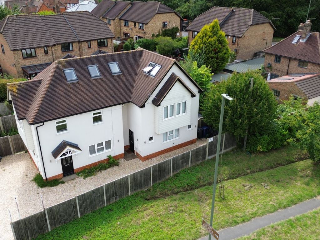 3 bed semidetached house for sale in Milford, Godalming, Surrey GU8, £450,000 Zoopla