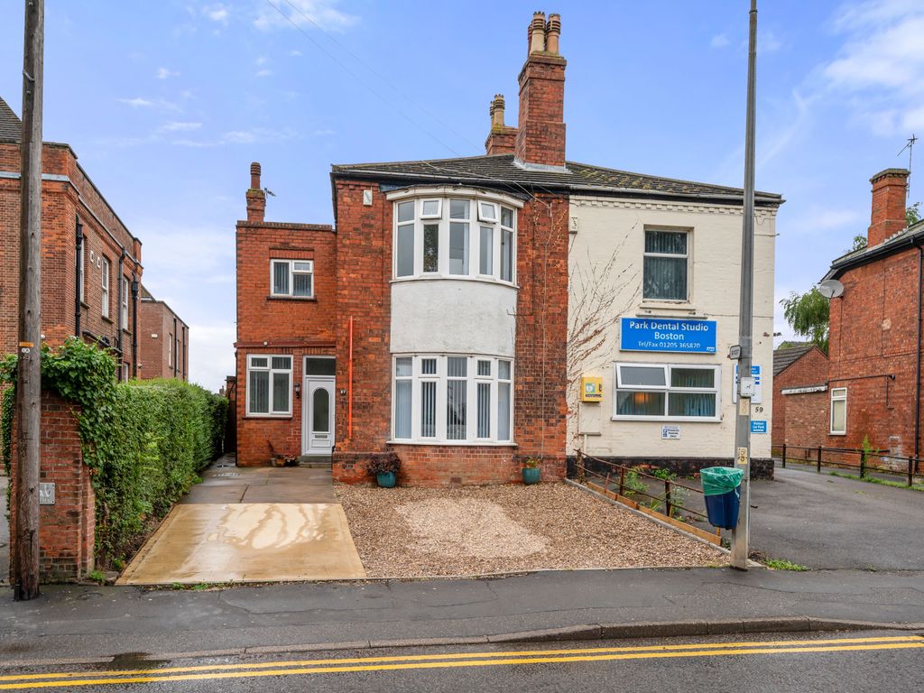 4 bed semidetached house for sale in Norfolk Street, Boston PE21, £