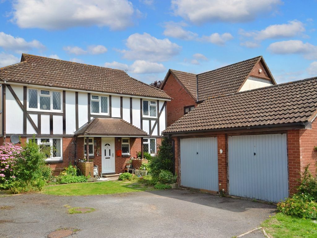 4 bed detached house for sale in Wheatfield Close, Cullompton, Devon