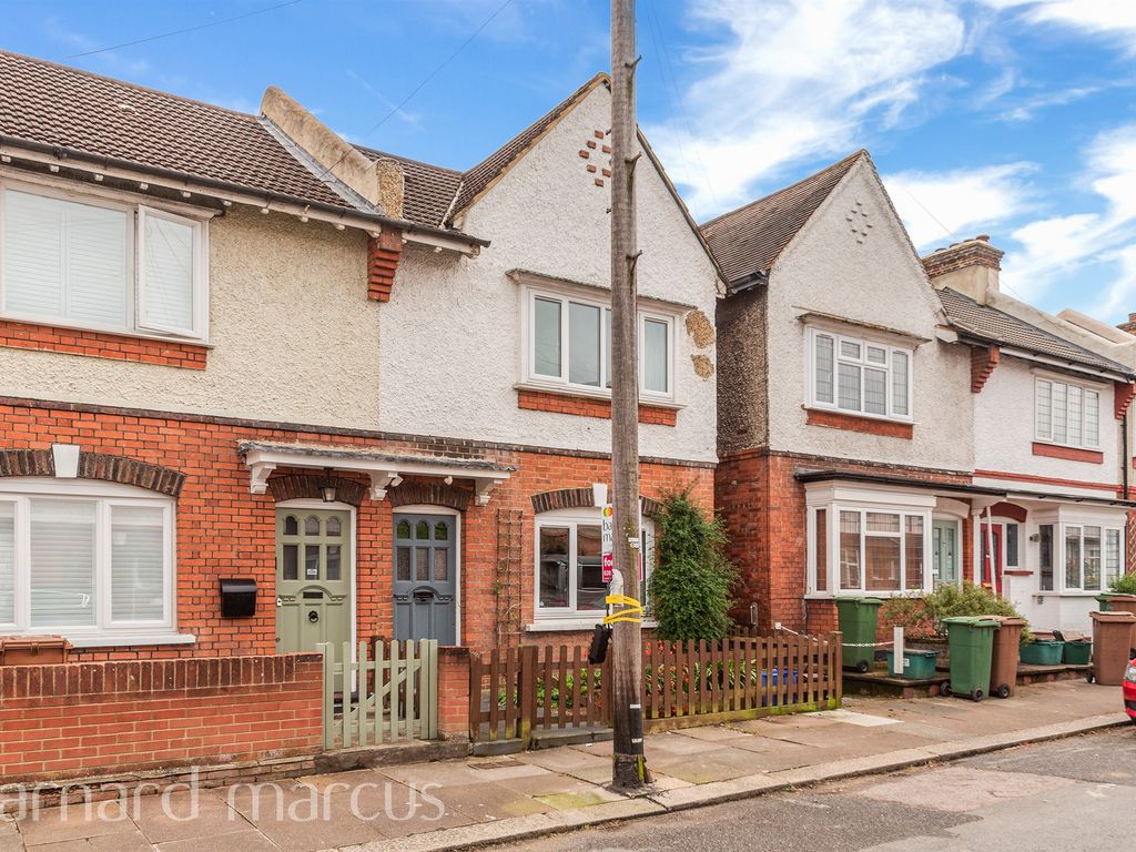 2 bed end terrace house for sale in Lodge Road, Wallington SM6, £