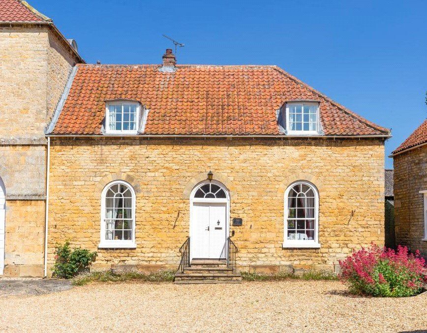 3 bed semidetached house for sale in East Stables, Coleby Hall, Far