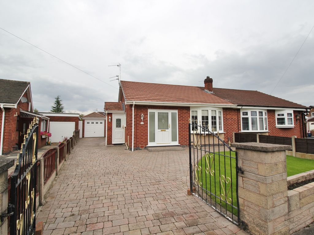 2 bed bungalow for sale in Braemar Avenue, Urmston, Manchester M41, £