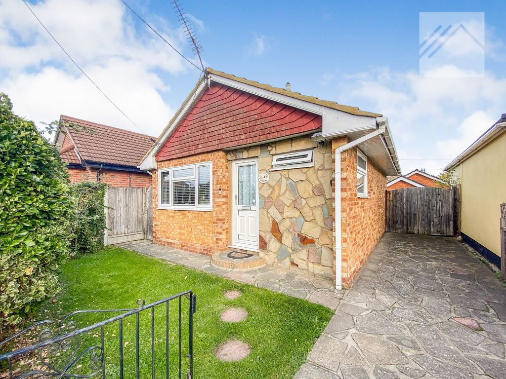 1 bed bungalow for sale in Maurice Road, Canvey Island SS8 Zoopla
