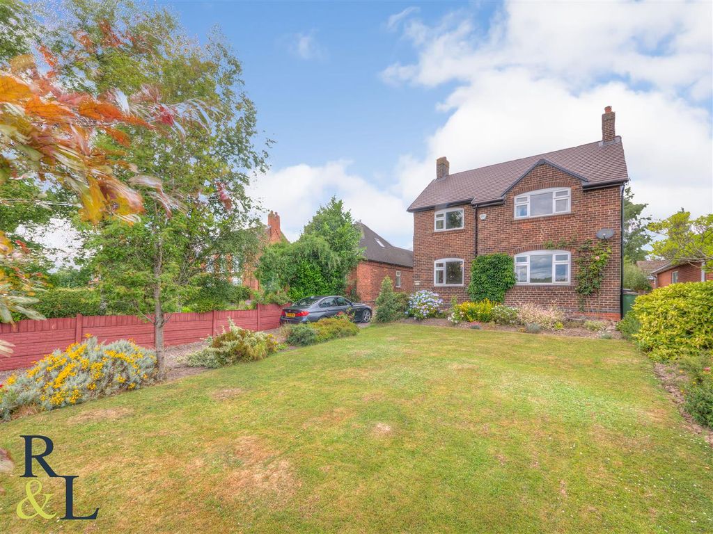 3 bed detached house for sale in Ashby Road, Moira, Swadlincote DE12