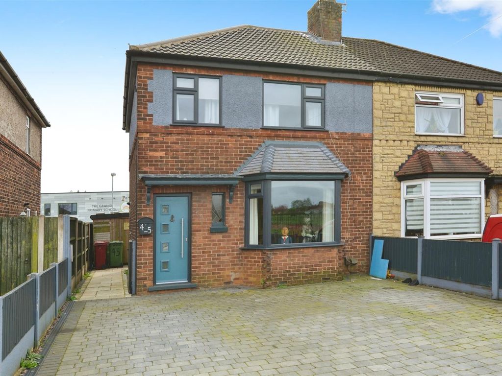 3 bed semidetached house for sale in Cornwall Road, Scunthorpe DN16, £