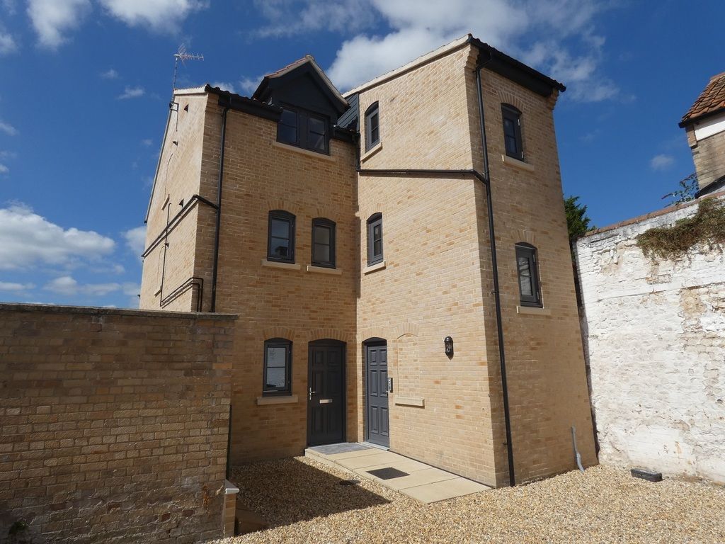 1 bed flat to rent in Bridgate Court, Bridge Street, Thetford IP24, £