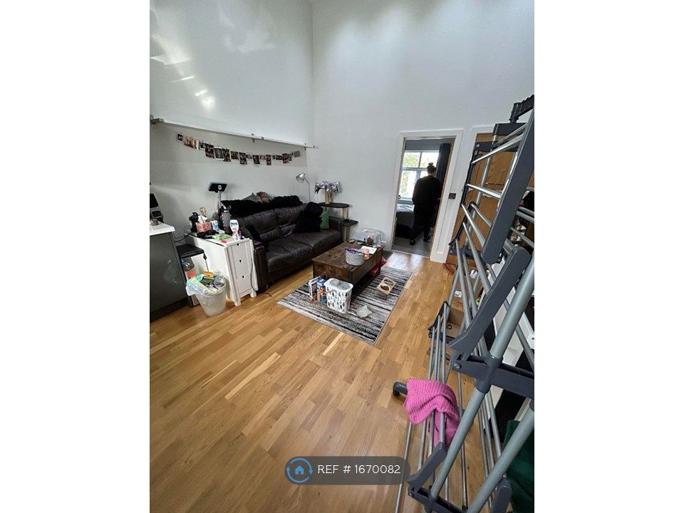 1 bed flat to rent in Auburn Road, Blaby LE8, £680 pcm Zoopla