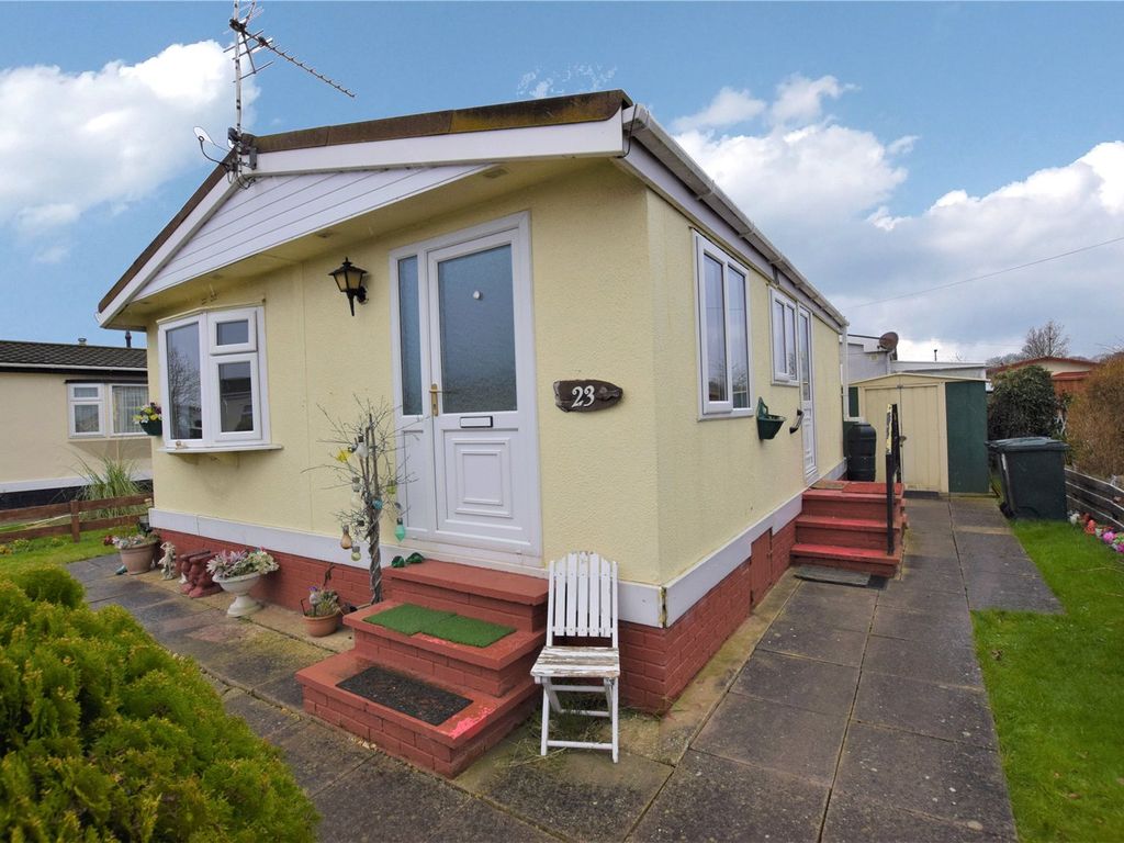 2 bed mobile/park home for sale in Seabreeze Park, Sea Lane
