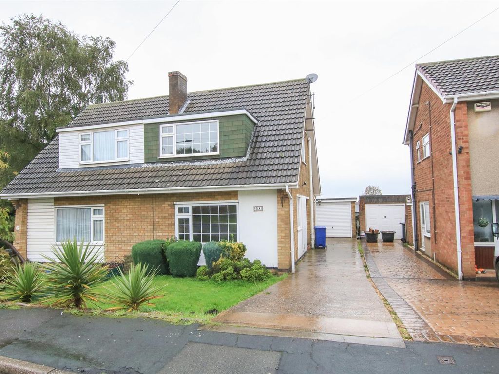 3 bed semidetached house for sale in Naseby Close, Hatfield, Doncaster