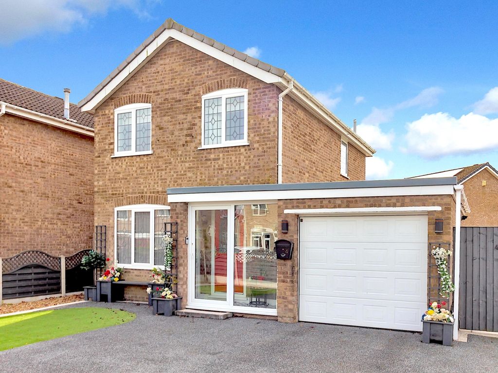 3 bed detached house for sale in Sycamore Close, Skelton, York, North
