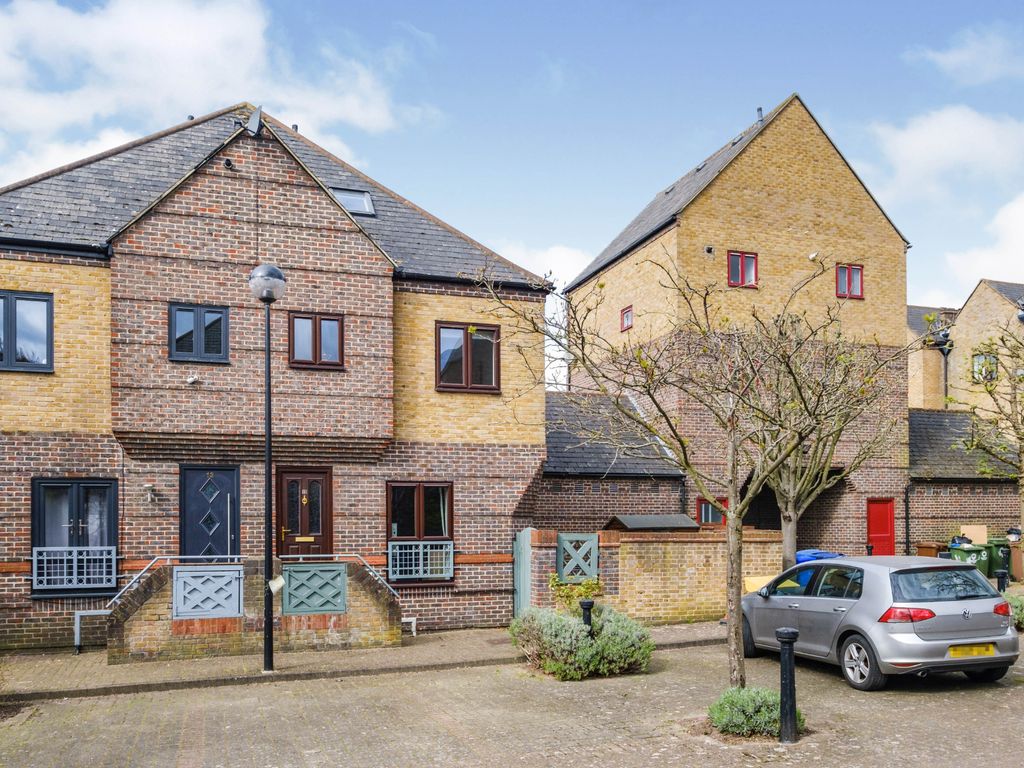 2 bed semidetached house for sale in Cunard Walk, London SE16 Zoopla