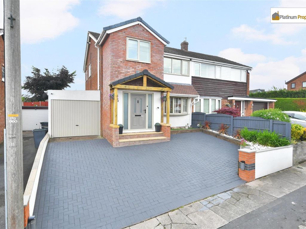 3 bed semidetached house for sale in Westsprink Crescent, Weston