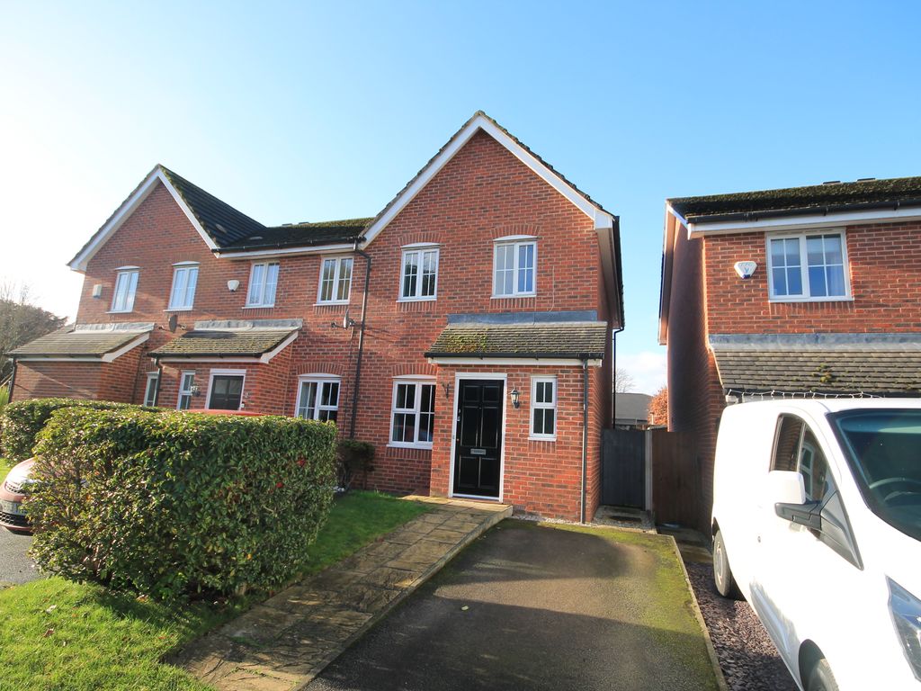 2 bed mews house to rent in The Vineyard, Shavington, Crewe CW2 Zoopla