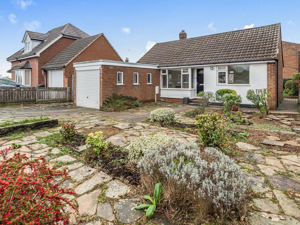2 bed detached bungalow for sale in Tinshill Lane, Cookridge, Leeds