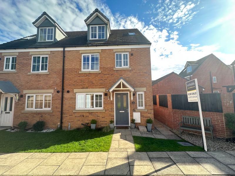 4 bed semidetached house for sale in Holme Farm Way, Carleton