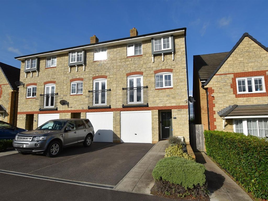 3 bed end terrace house for sale in Beauchamp Avenue, Midsomer Norton