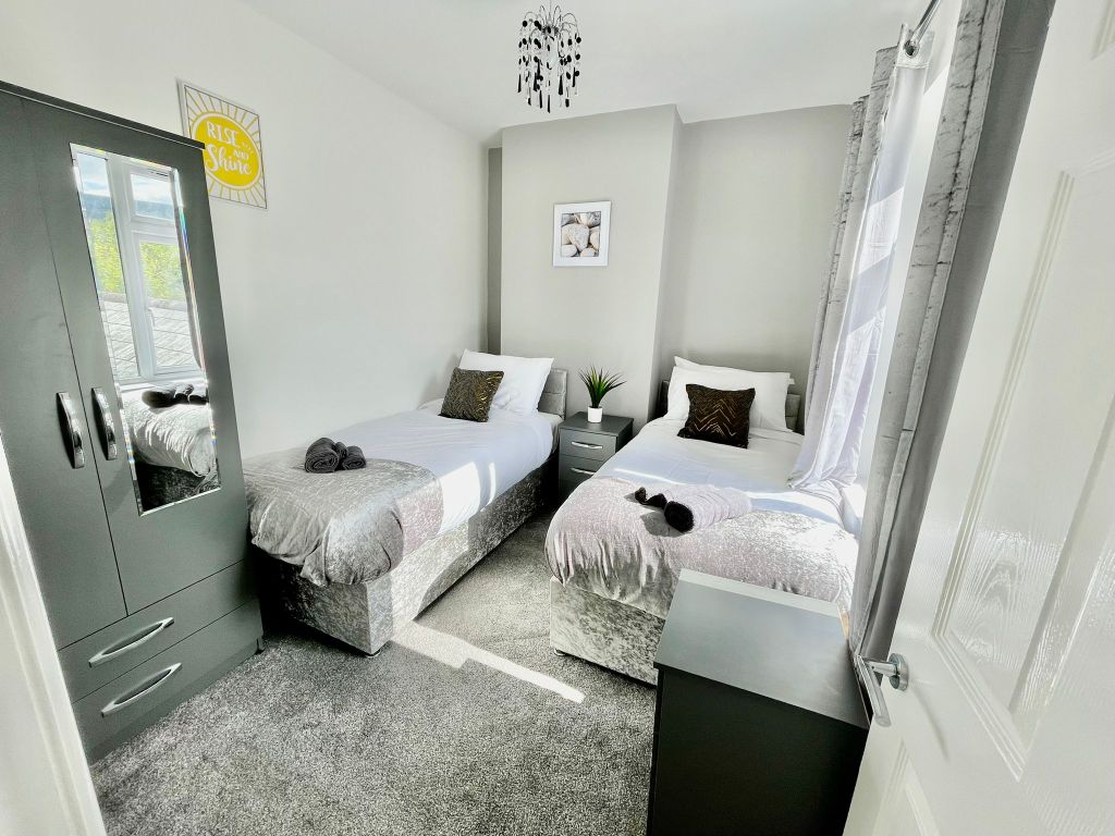 3 bed terraced house to rent in Eastfield Place, Merthyr Tydfil CF47, £900 pcm Zoopla