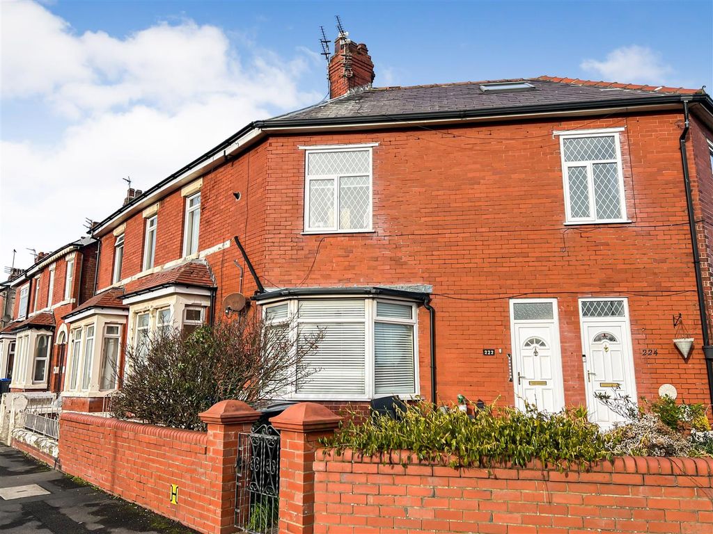 1 bed flat for sale in Cavendish Road, Bispham, Blackpool FY2, £59,000