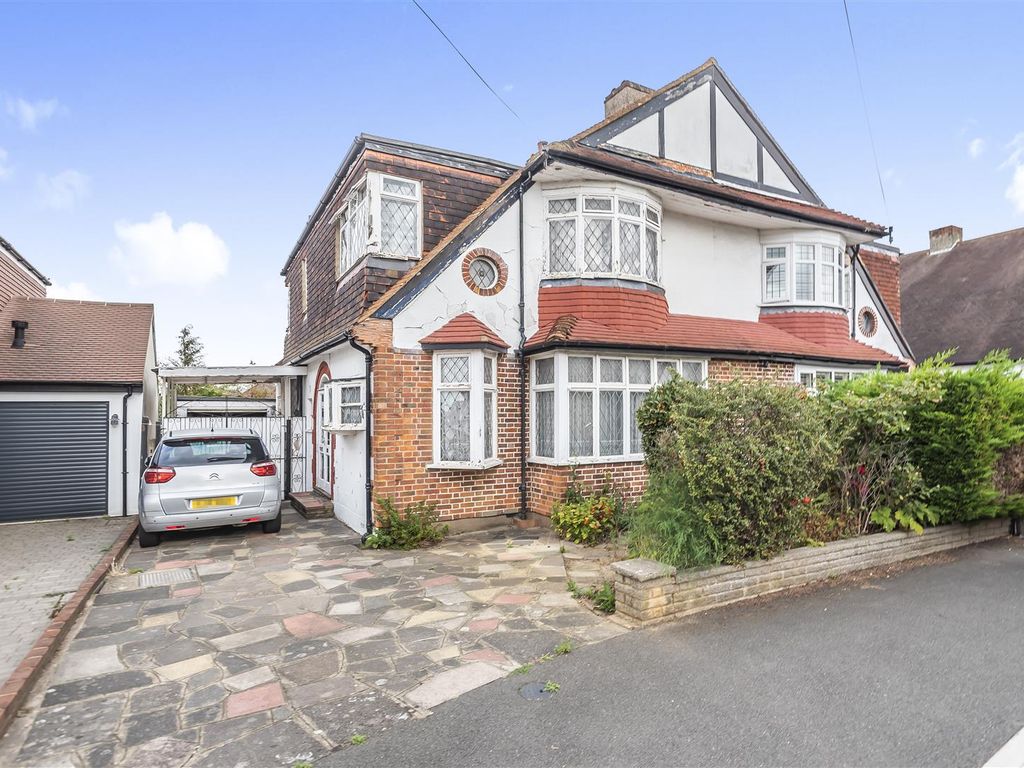 3 bed property for sale in Bradstock Road, Stoneleigh, Epsom KT17 Zoopla