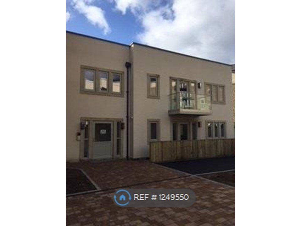 2 bed flat to rent in The Old Cornmill, Horsforth, Leeds LS18, £950 pcm