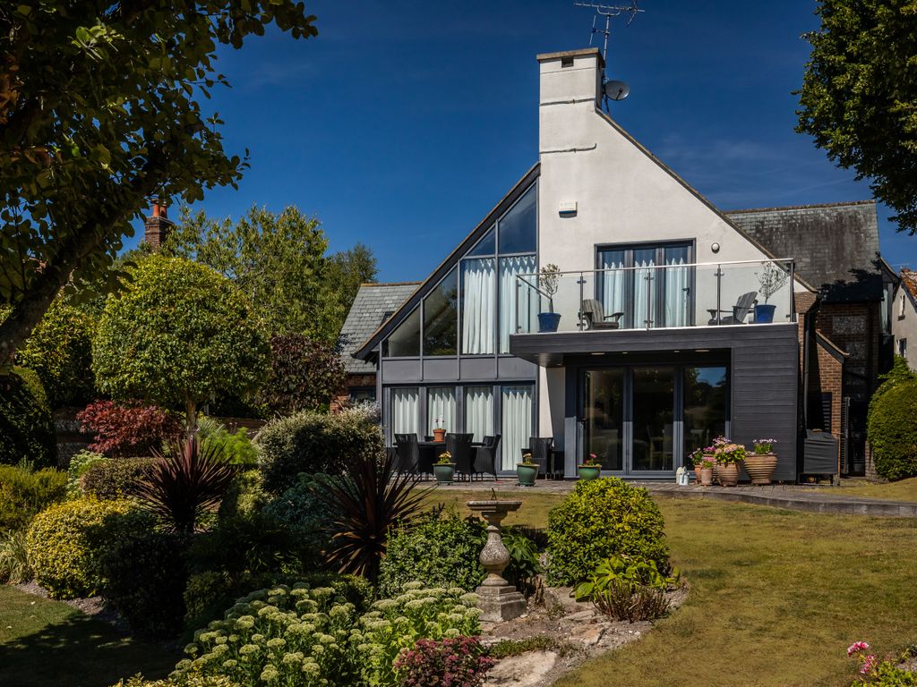 3 bed detached house for sale in Tower Hill, Iwerne Minster, Blandford