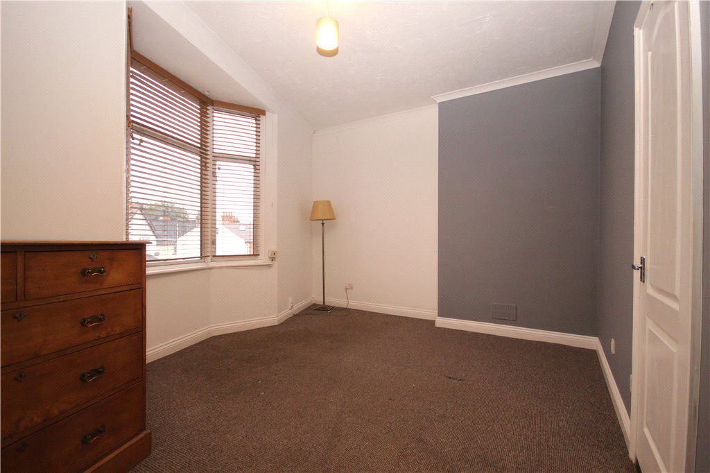 1 bed property to rent in Brighton Road, Aldershot, Hampshire GU12, £