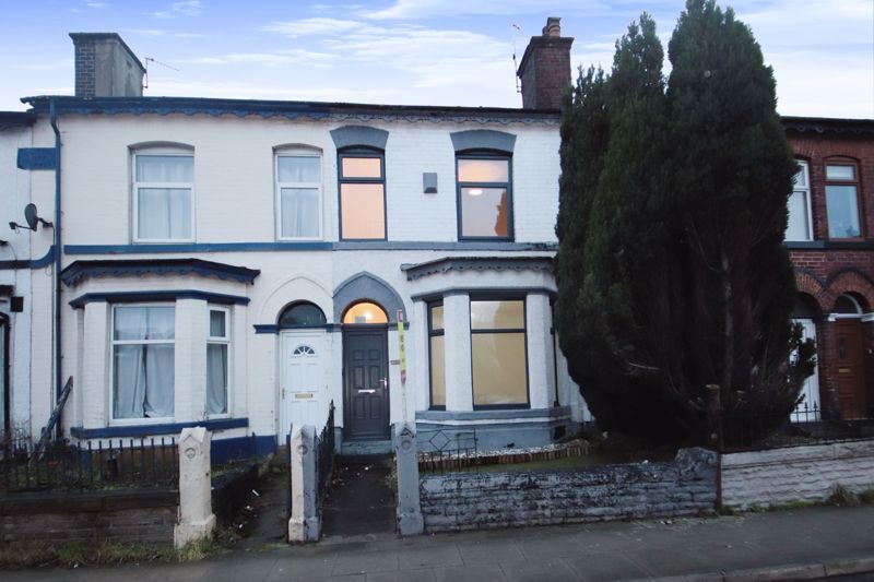 3 bed terraced house to rent in Ainsworth Road, Radcliffe, Manchester