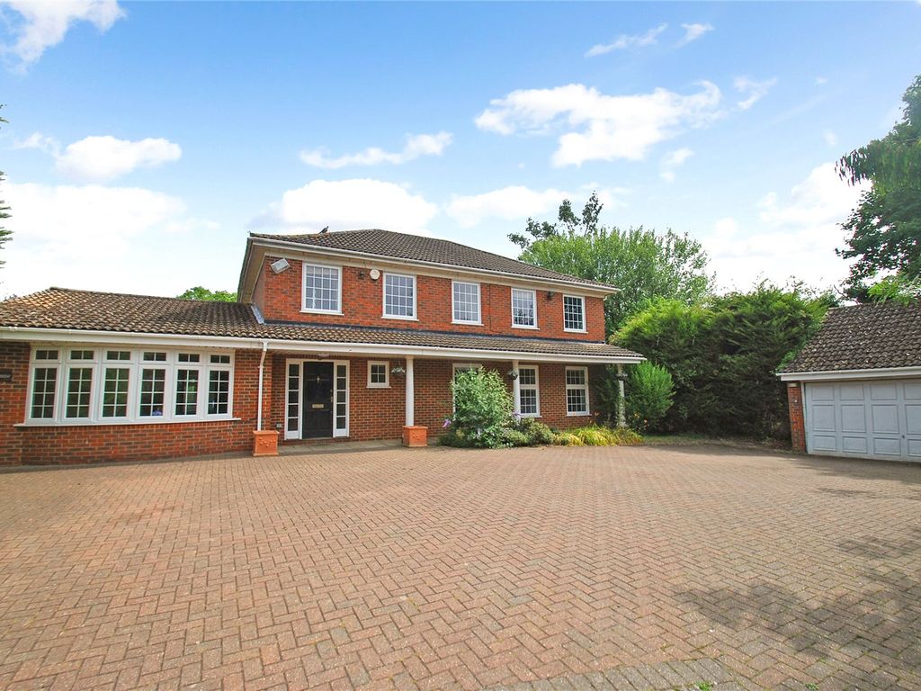 5 bed detached house for sale in Manor Road, Penn, Buckinghamshire HP10