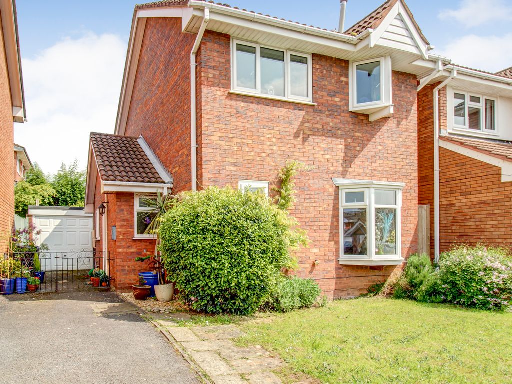 3 bed detached house for sale in Portland Grove, Clayton, NewcastleUnderLyme ST5 Zoopla