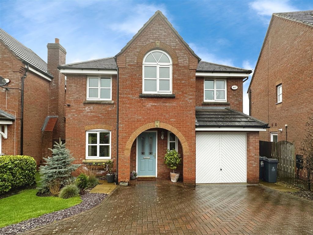 4 bed detached house for sale in Aldridge Road, Streetly, Sutton