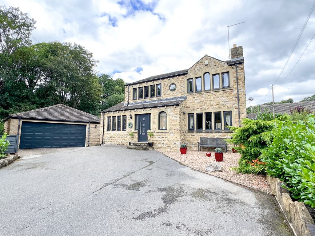 4 bed detached house for sale in Gynn Lane, Honley, Holmfirth HD9, £