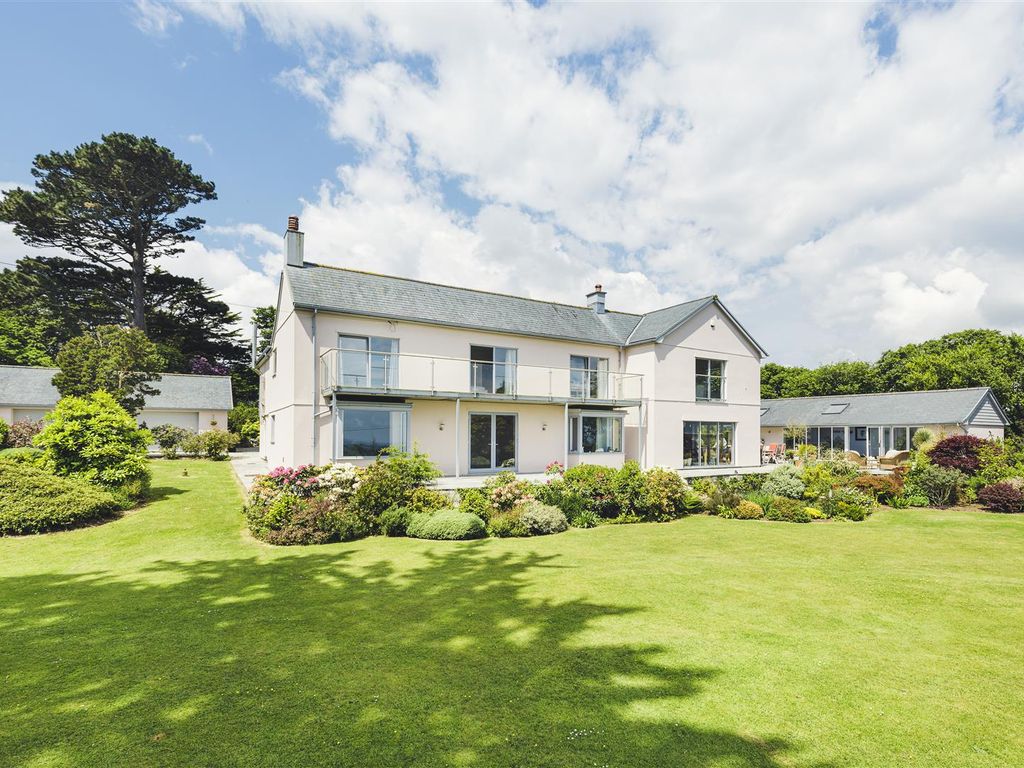 6 bed detached house for sale in Roskrow, Penryn TR10 Zoopla