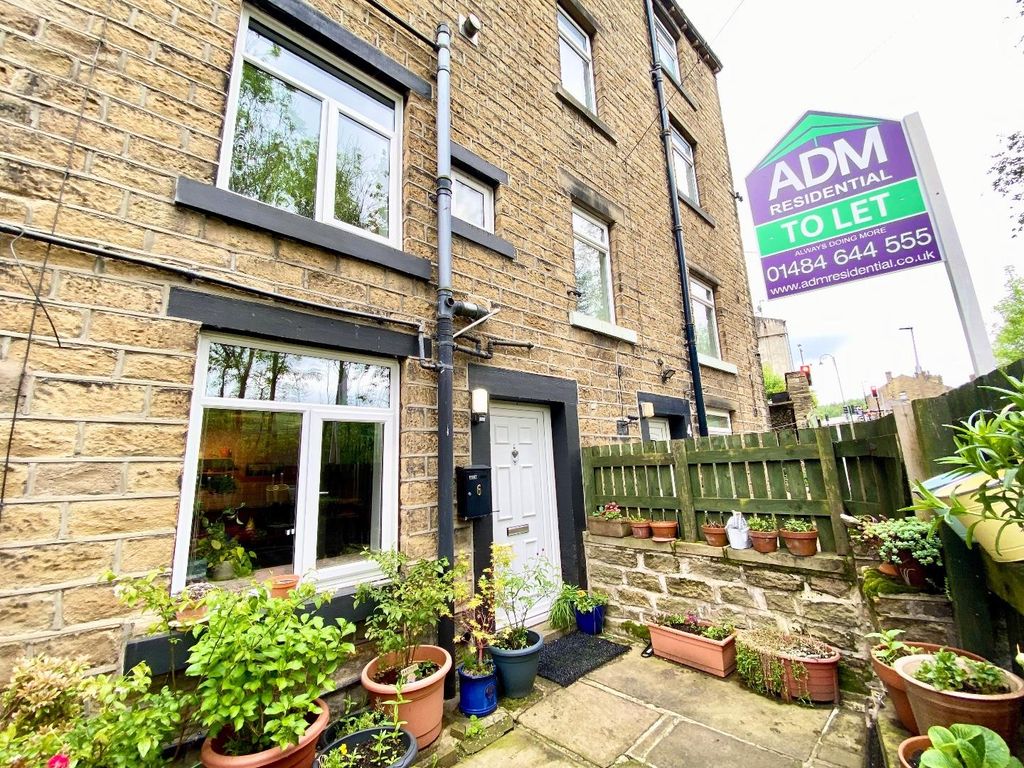 1 bed terraced house to rent in Bargate, Linthwaite, Huddersfield HD7