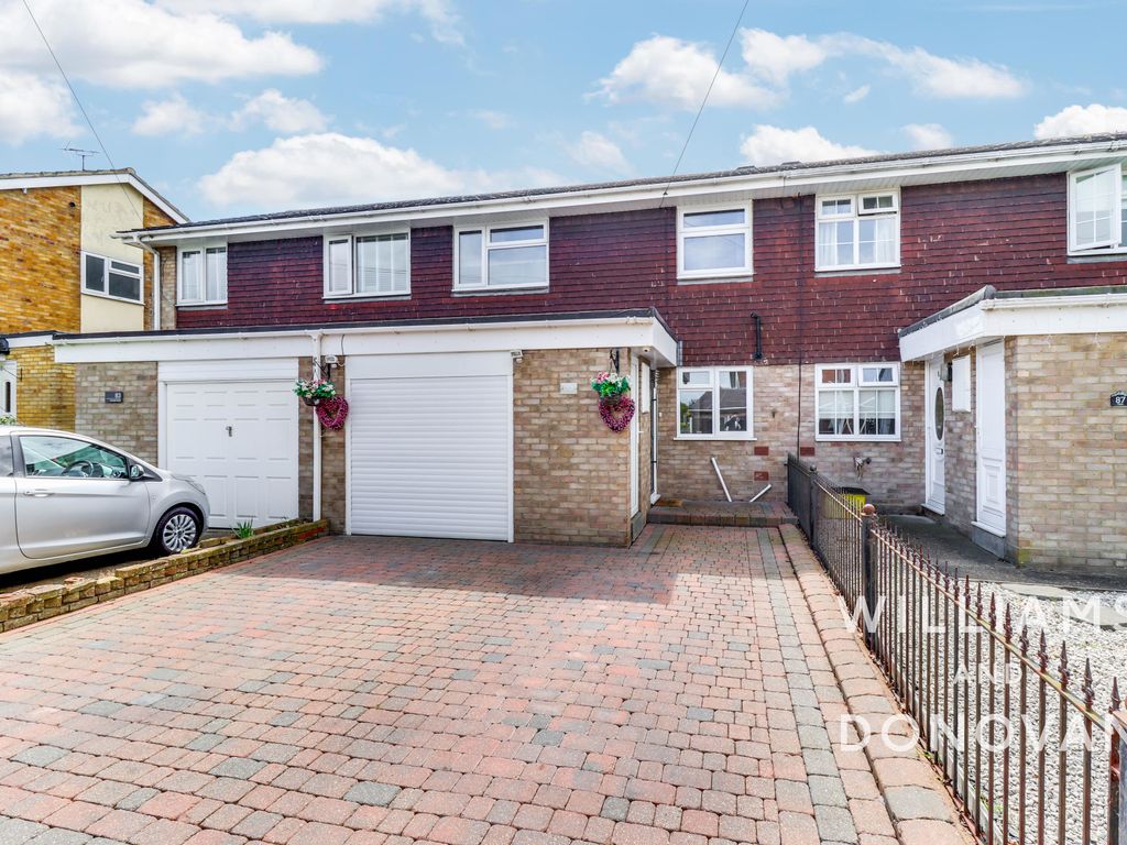 3 bed terraced house for sale in Arundel Road, Benfleet SS7 Zoopla