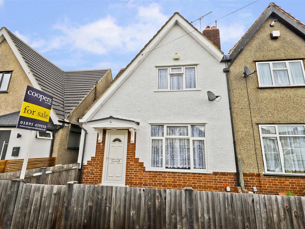 3 bed semidetached house for sale in Thornton Avenue, West Drayton UB7