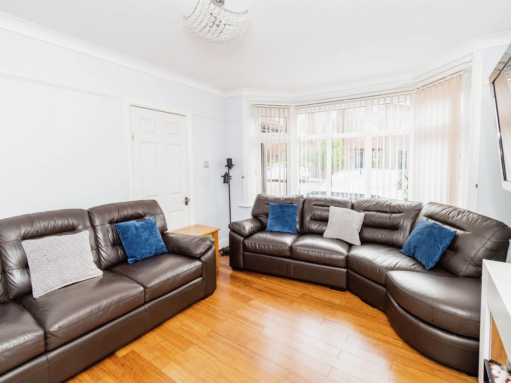5 bed semidetached house for sale in Nightingale Road, Southampton